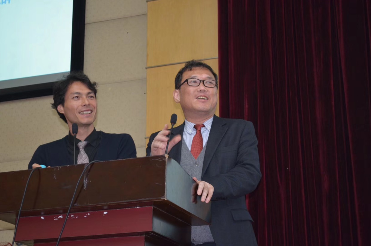图为新罗大学国际交流处处长郑海容教授致辞 图为新罗大学国际交流处处长郑海容教授致辞